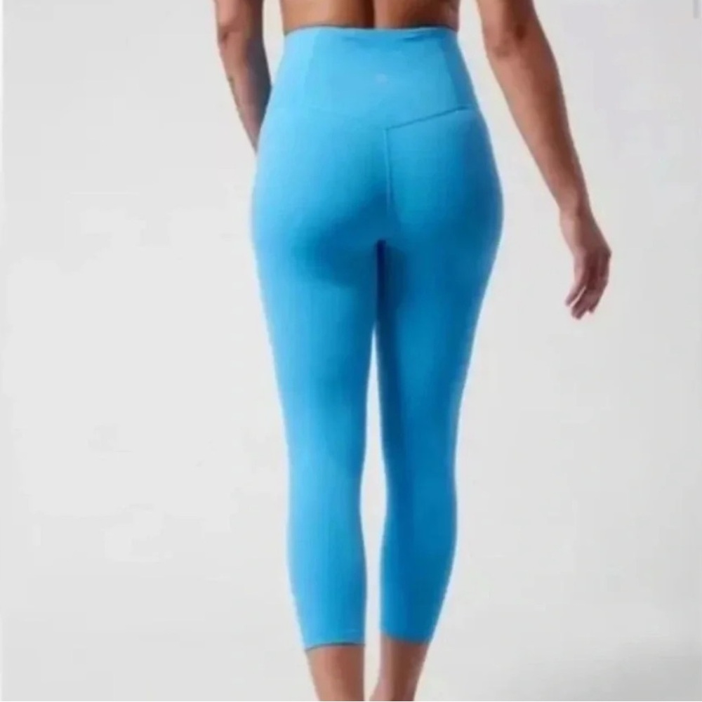 Athleta Ultra High Rise Elation Capri Blue